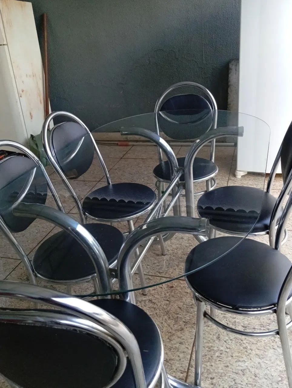 Mesa de vidro com 6 cadeiras  - Foto 4