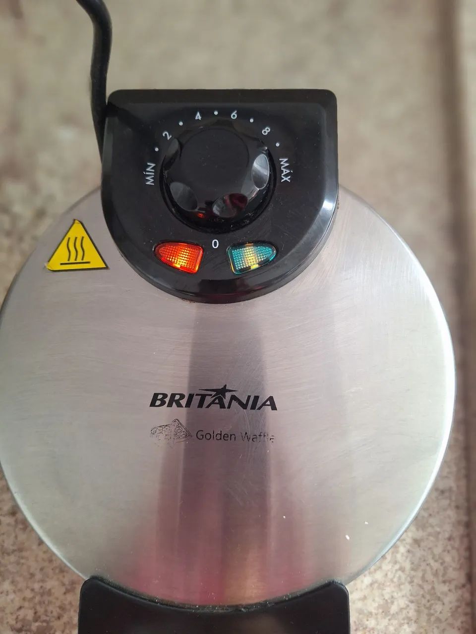 Máquina de Waffles Britânia - Foto 3