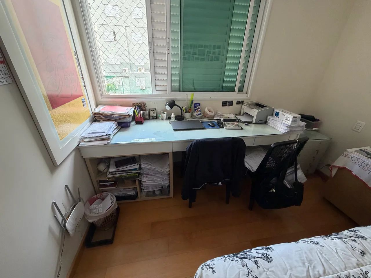 Bancada semi nova MDF e vidro.