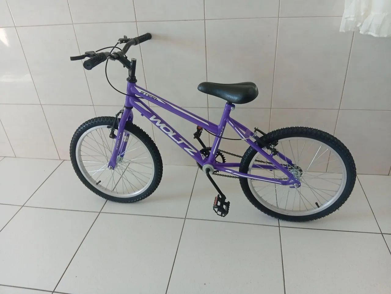 Bicicleta woltz aro 20 lilás  - Foto 3