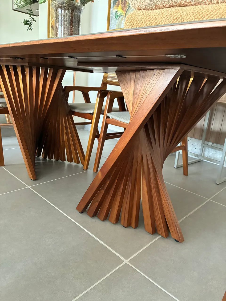 Vendo Mesa de sala com 8 Cadeiras  - Foto 4