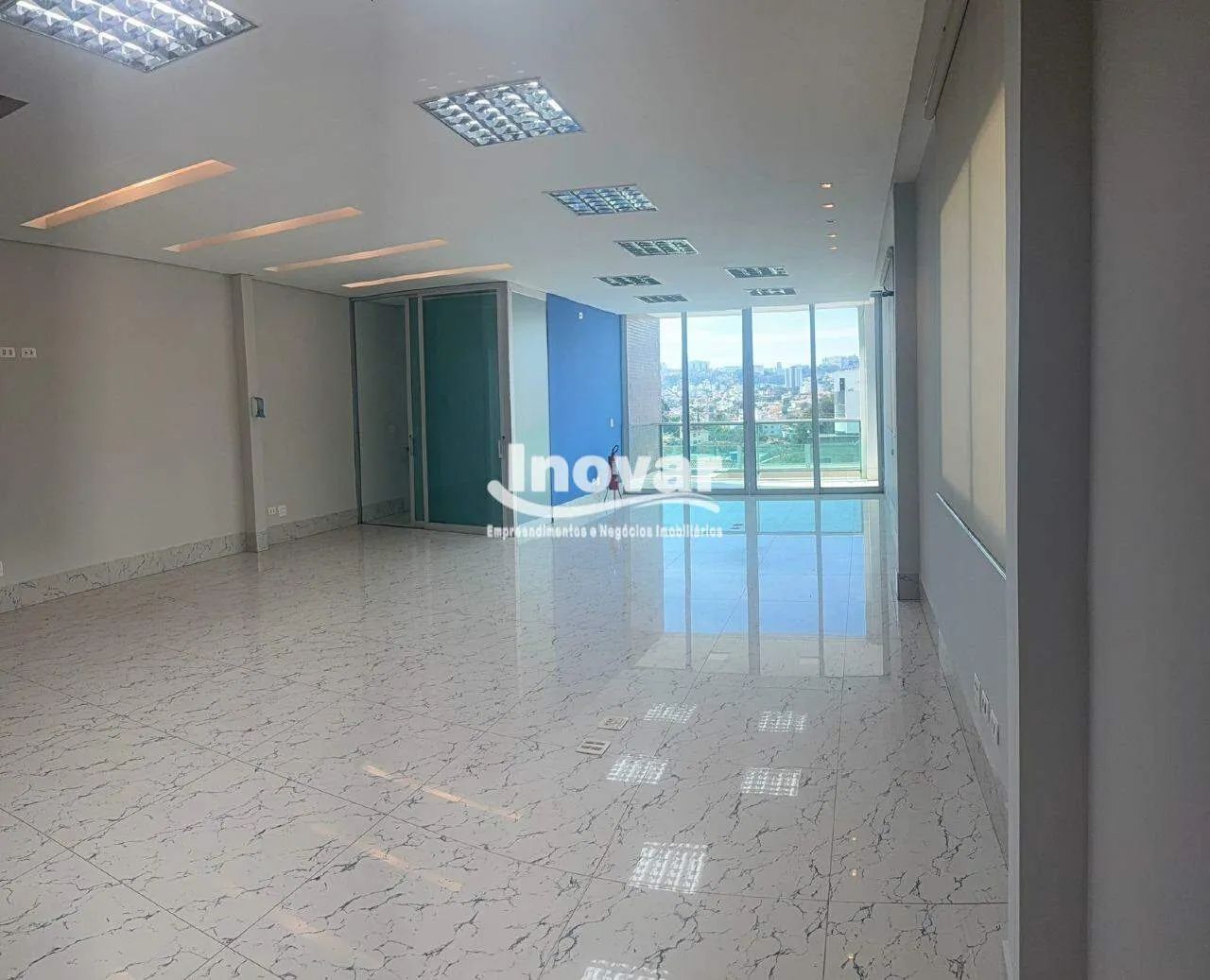 Prédio comercial em 3 pavimentos em ótima localização. - Foto 2