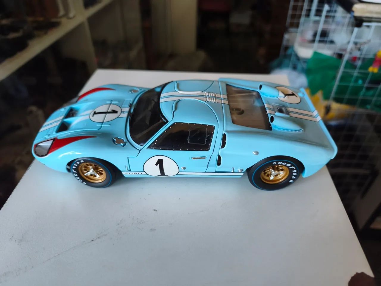 Veículo miniatura Shelby Ford GT-40 MK II