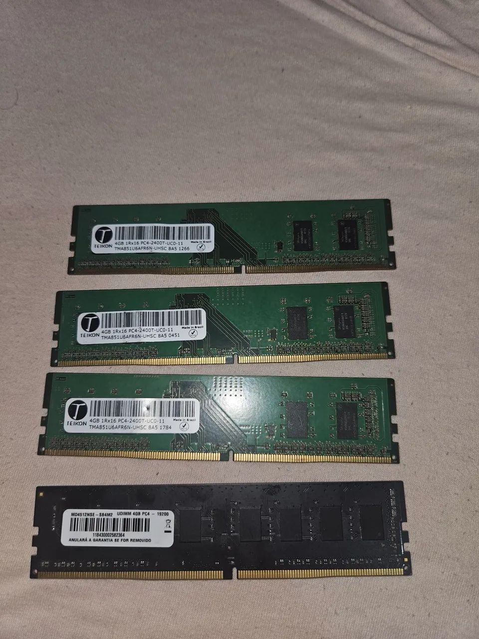 Memóriam RAM DDR4 4GB