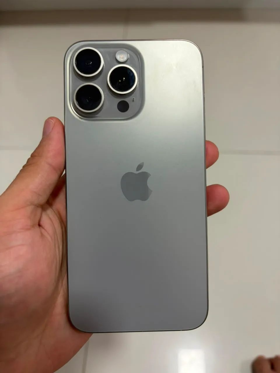 iPhone 15 Pro Max - Foto 2