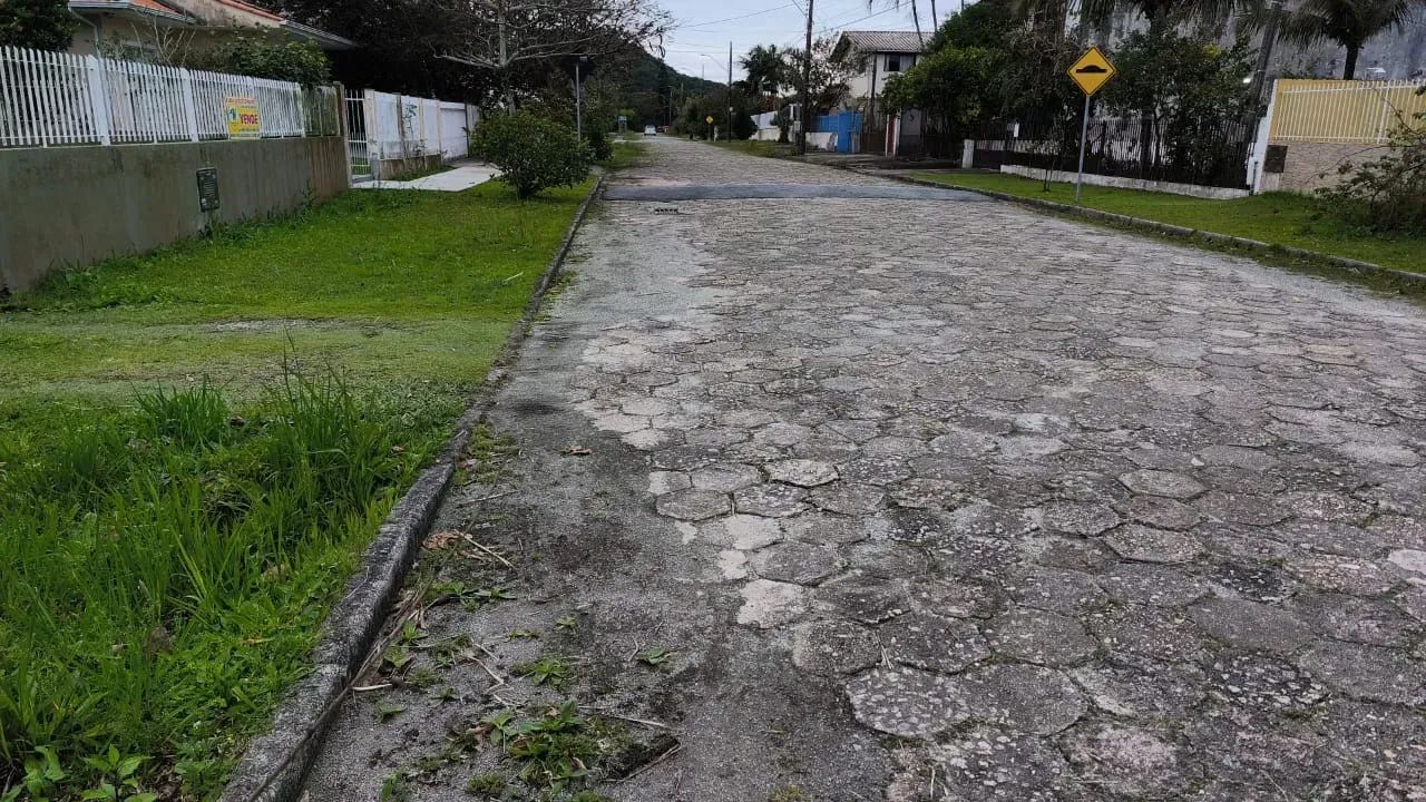 CASA/TERRENO À VENDA - PRAIA DA DANIELA - FLORIANÓPOLIS - SC - Foto 2