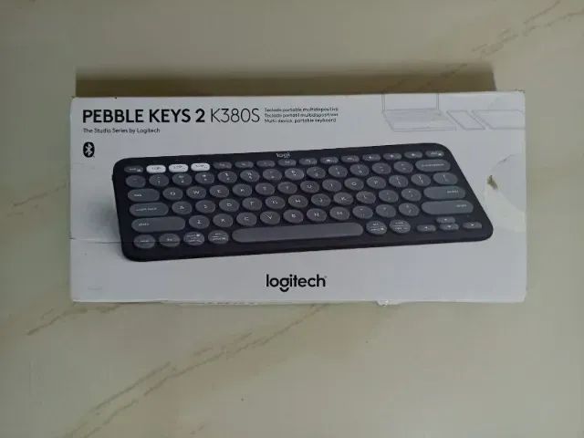Teclado Grafite Minimalista Bluetooth Pebble Keys 2 K380S Logitech