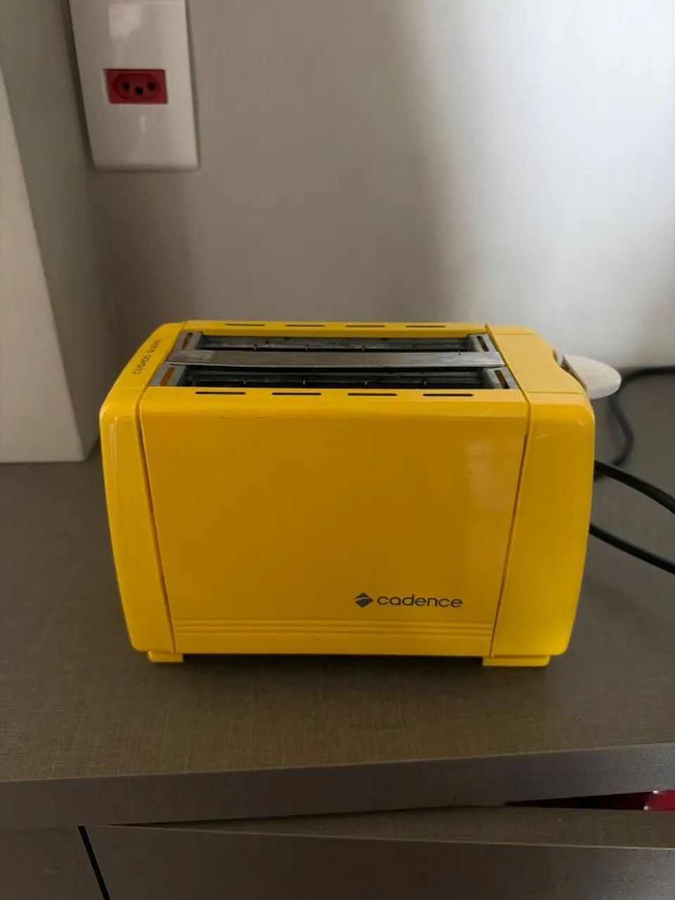 ? Torradeira Cadence Amarela - Ótimo estado