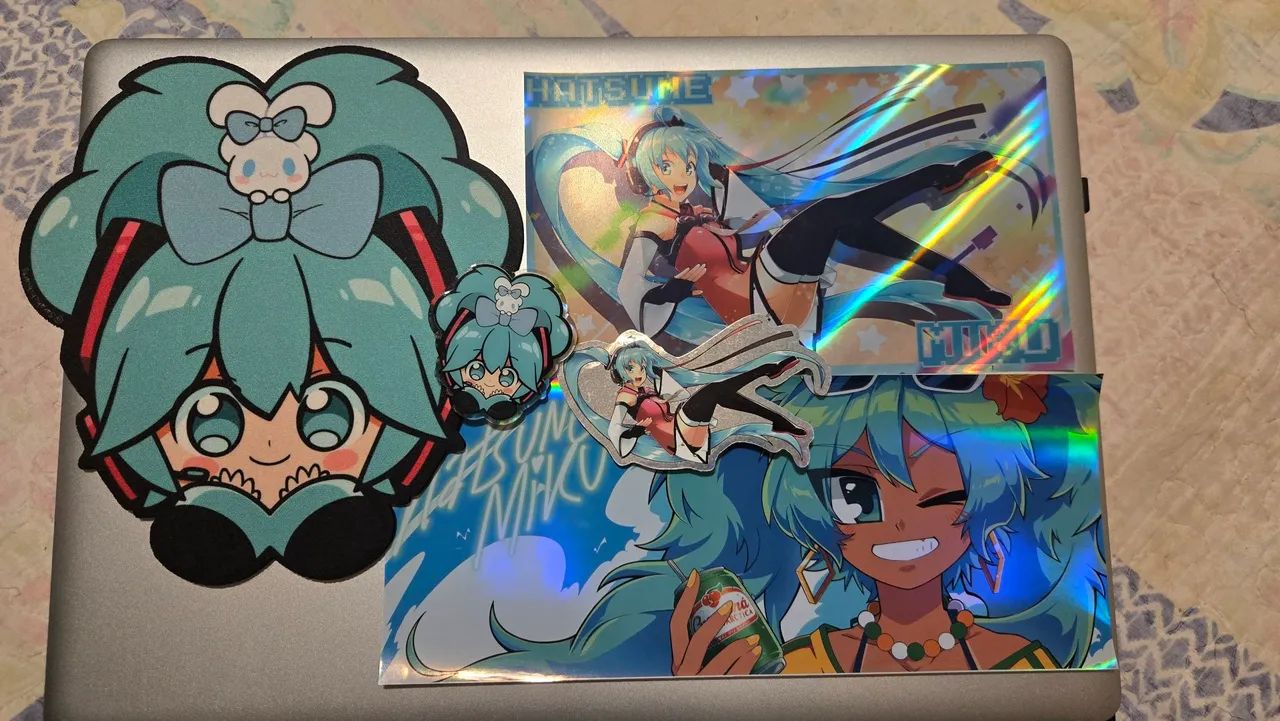 Kit Hatsune Miku by Sarah Chibi Arts 