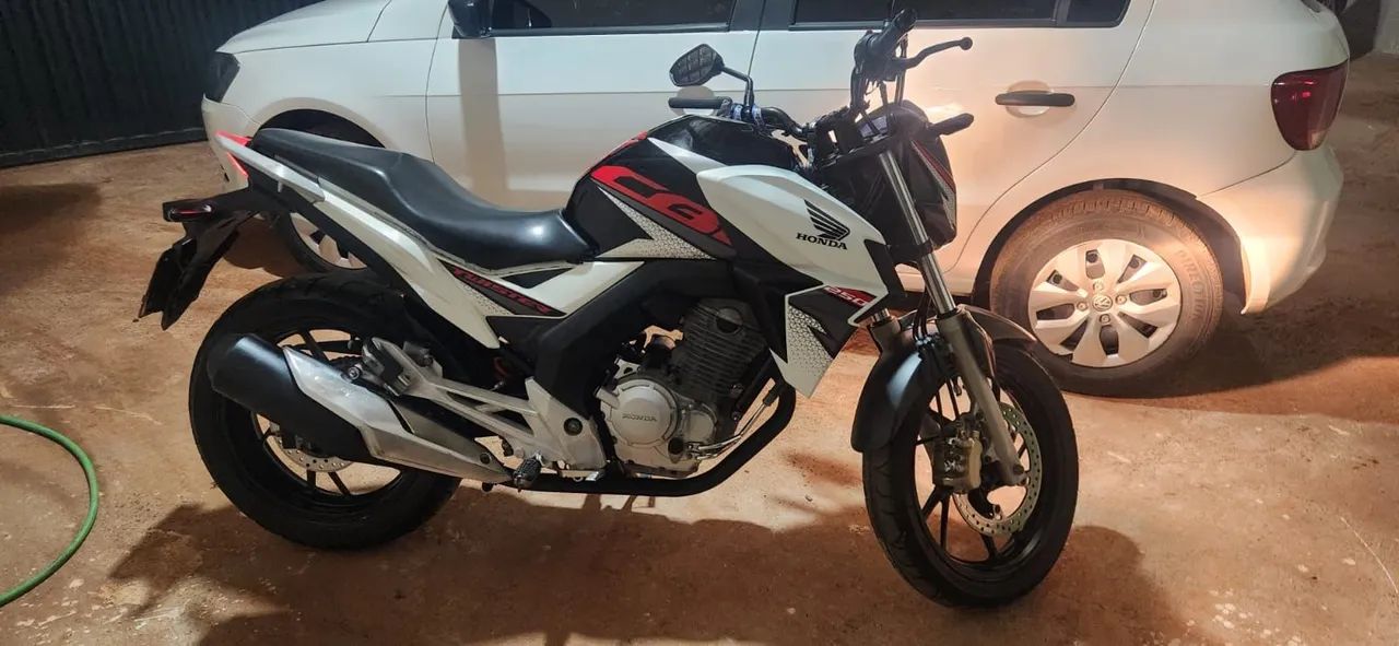 CBX 250 Twister  - Foto 3