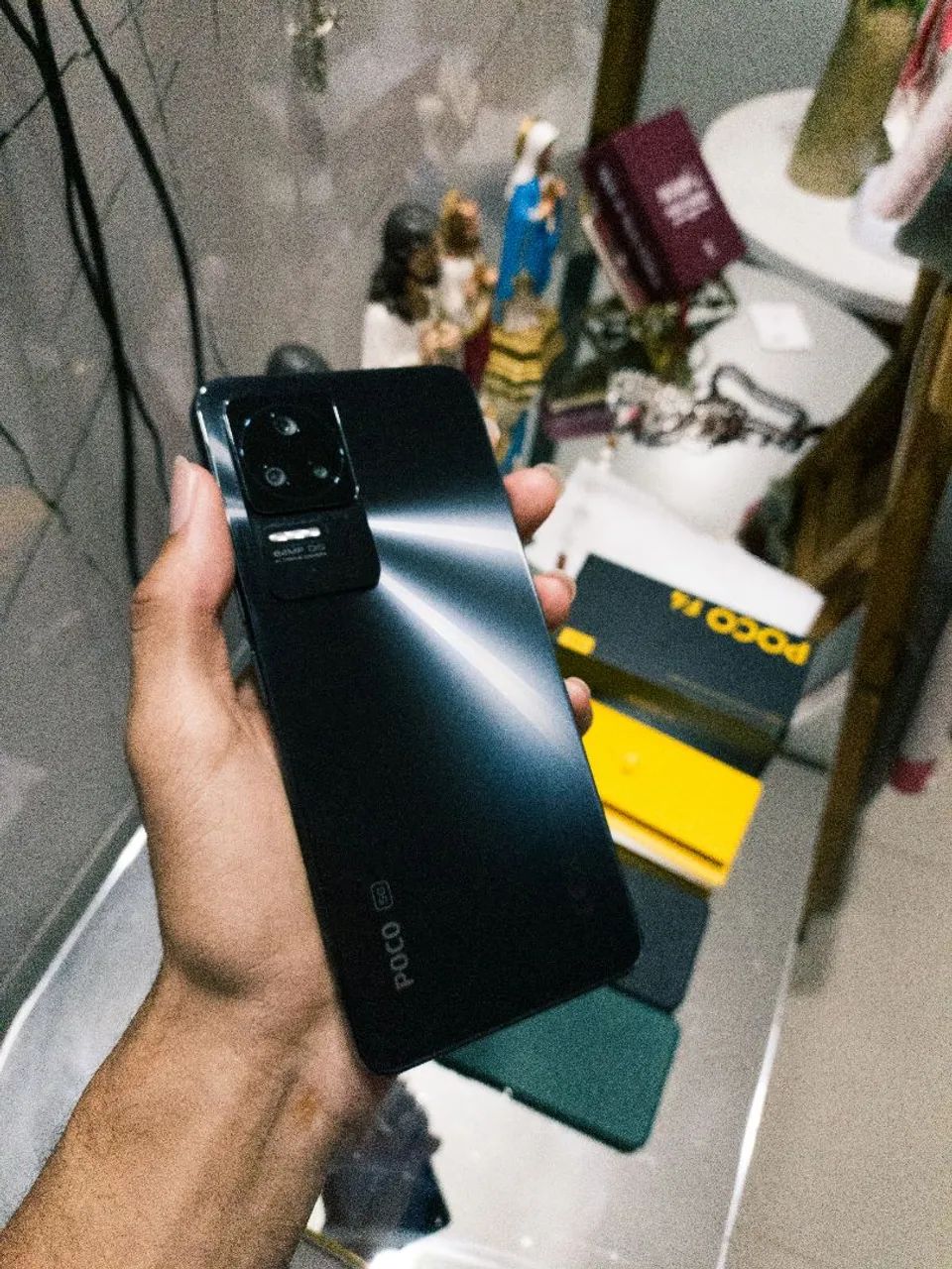 Poco F4