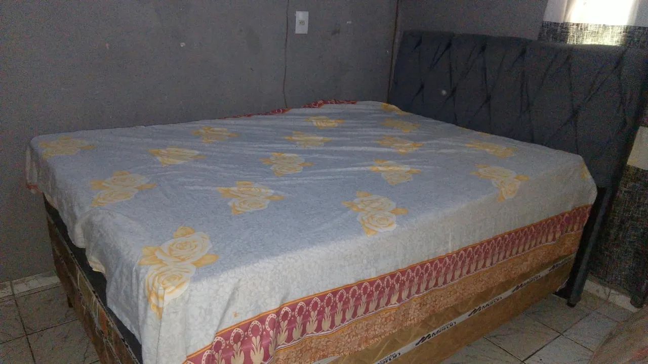 Vendo cama junto com cabeceira  - Foto 4