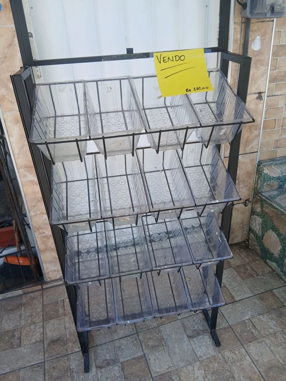 Expositor de ferro