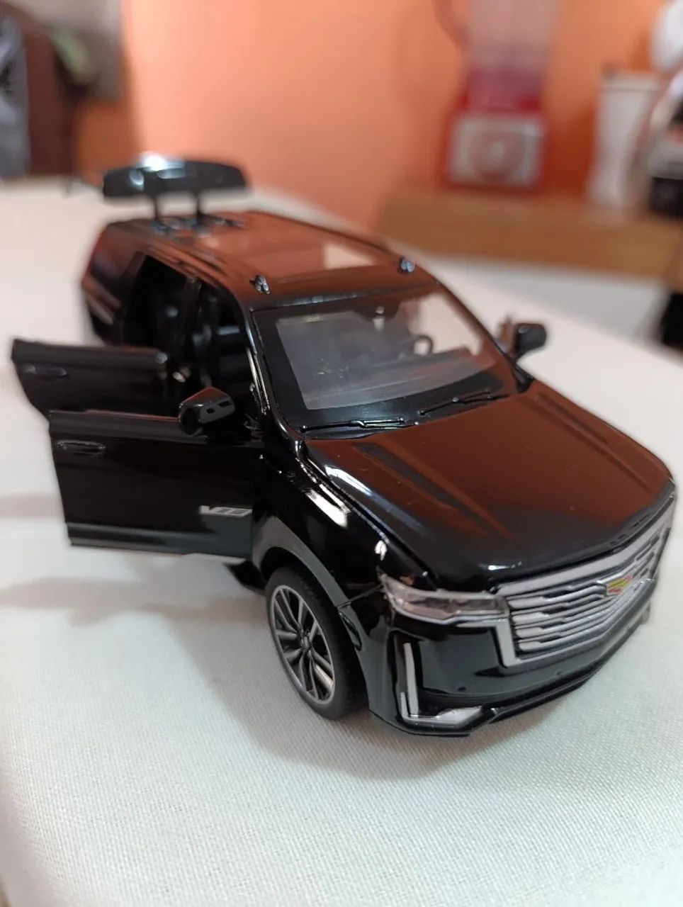 Miniatura metal ESCALADE e CAMARO SS - Foto 2