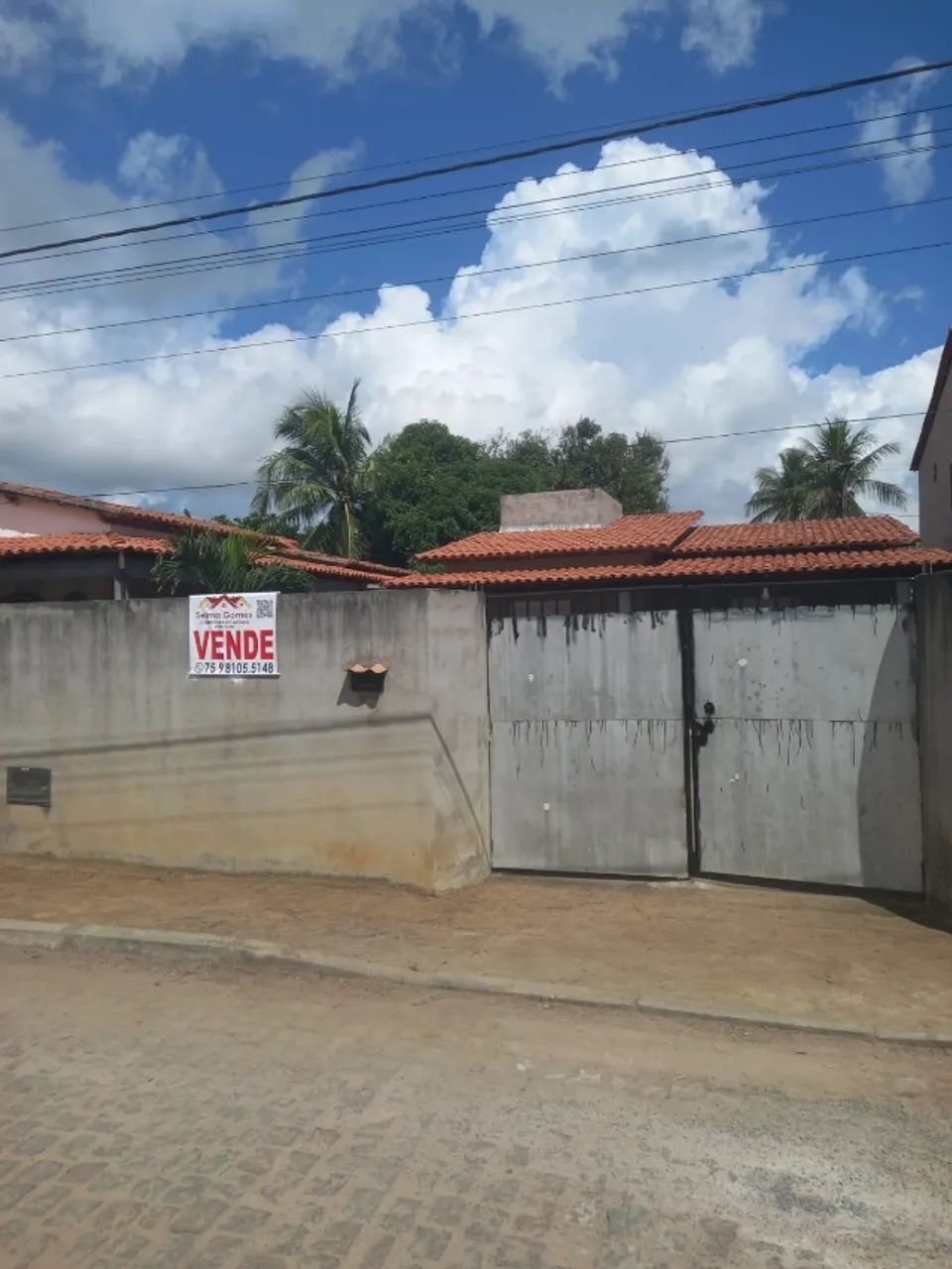 VENDO UMA CASA