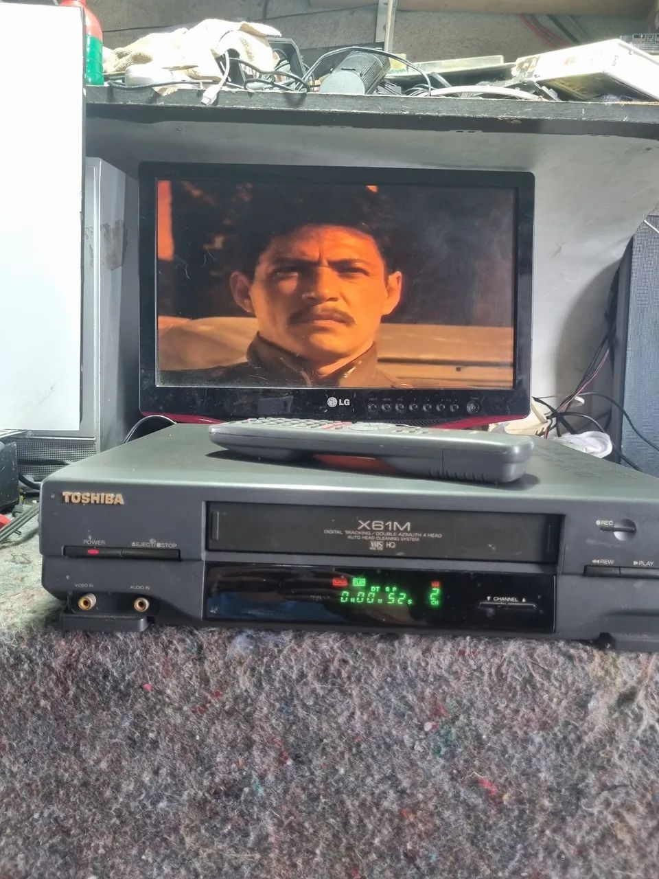 vídeo cassete toshiba x61m funcionando  com controle remoto - Foto 6