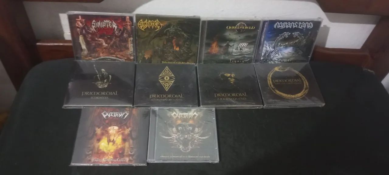 CDs zerados de Metal.