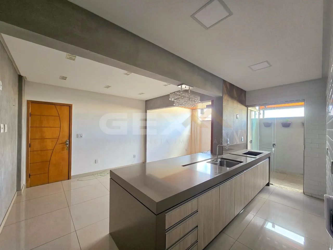 Apartamento à Venda com 03 Quartos no Centro de Divinópolis MG.
