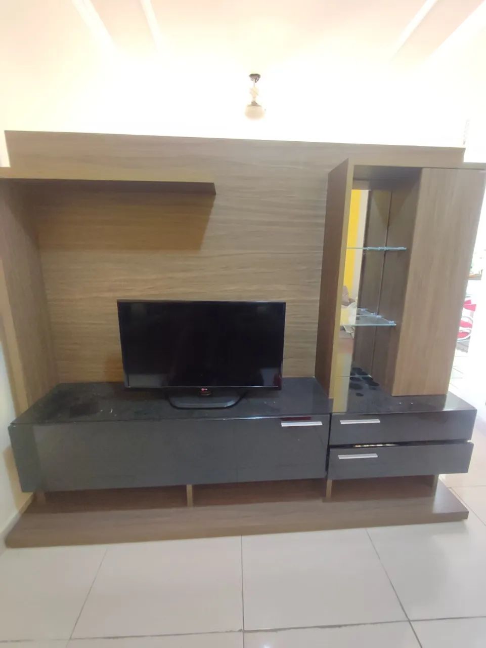 Estante de sala