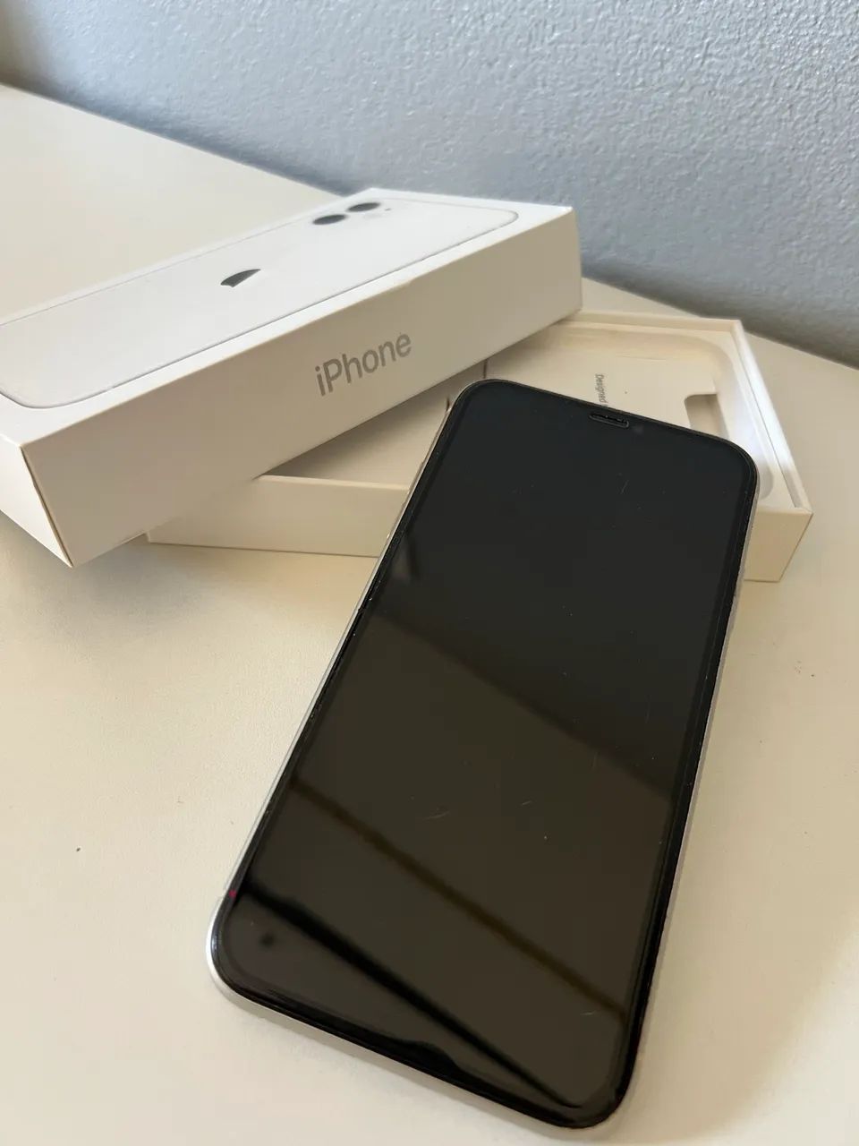 iPhone 11 excelente estado 