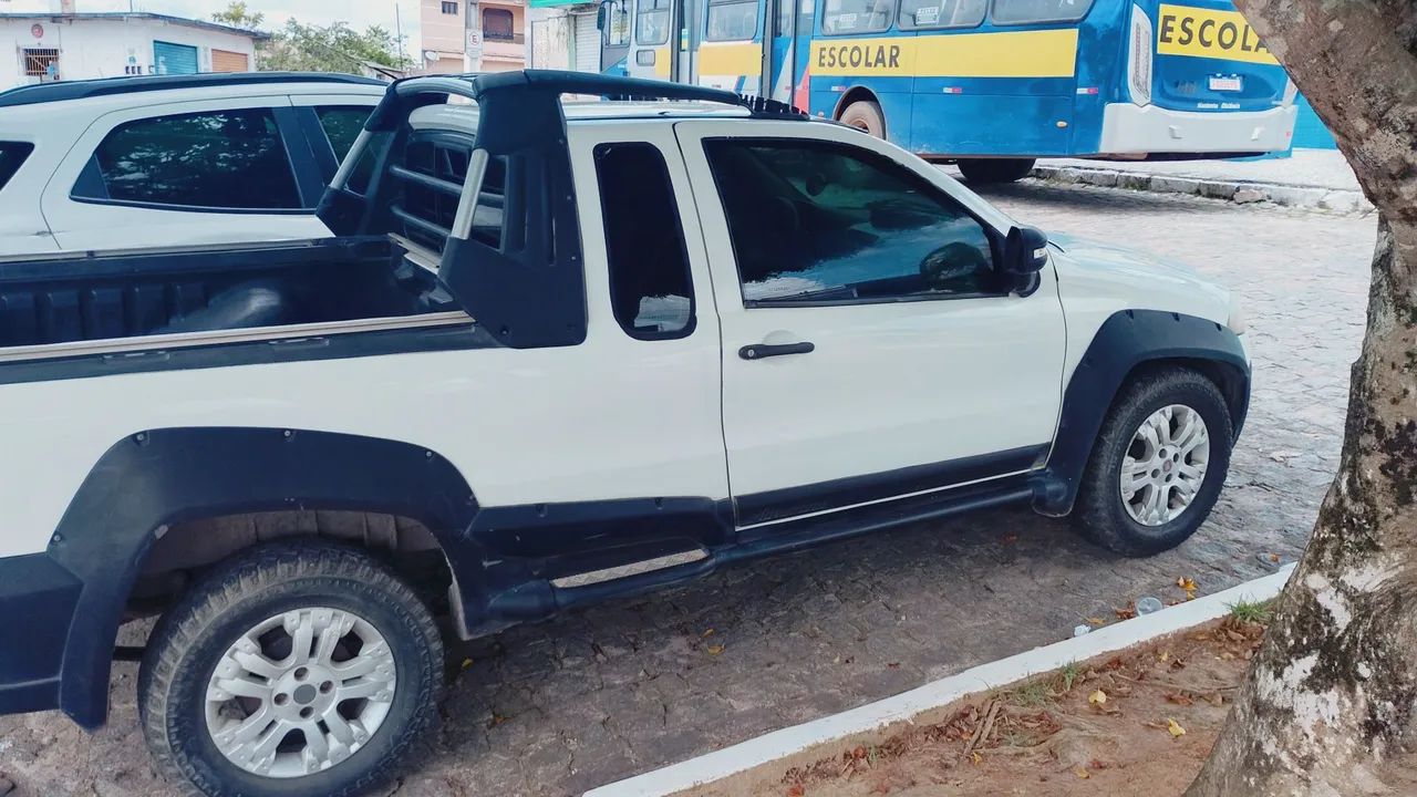 Fiat Strada Adventure 1.8/ 1.8 Locker Flex CE 2009 - Foto 3