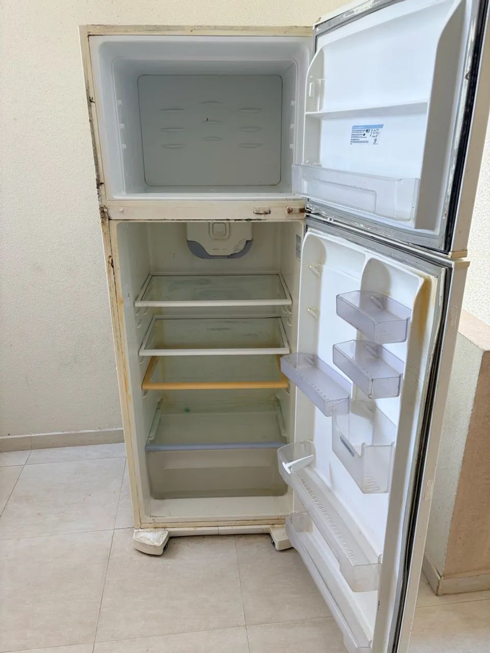 GELADEIRA ELECTROLUX + BORRACHA - Foto 4