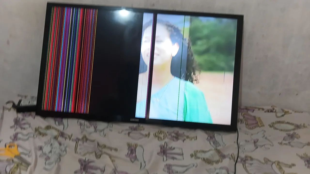 Tv com defeito - Foto 2