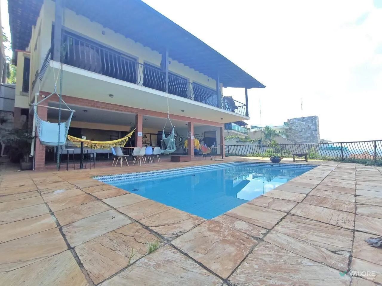 -Casa 04 quartos no bairro Mangabeiras BH;