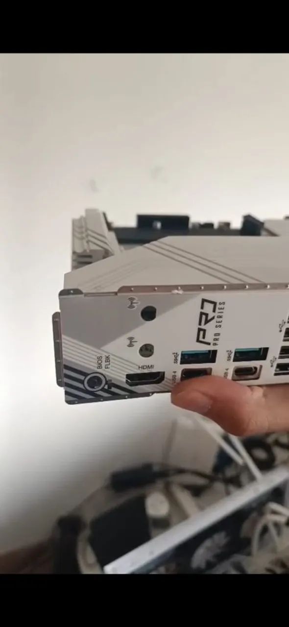 PLACA MÃE AMD GAMER X870 PRO RS DDR5 - Foto 3