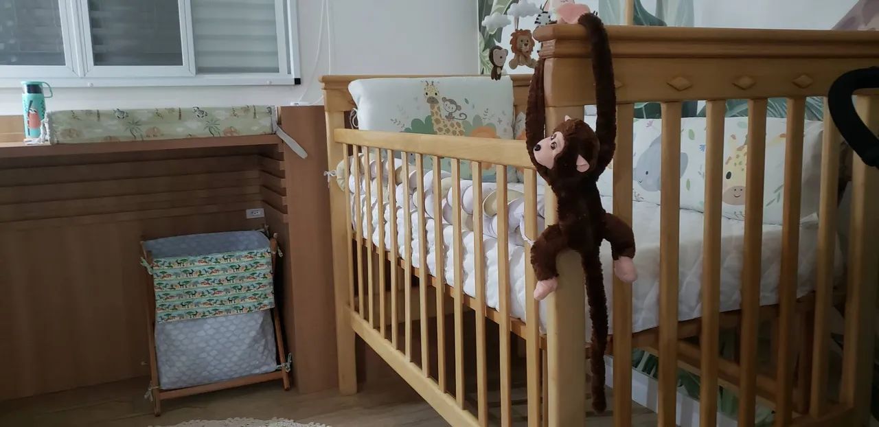 Berço de madeira maciça + colchão  - Foto 2