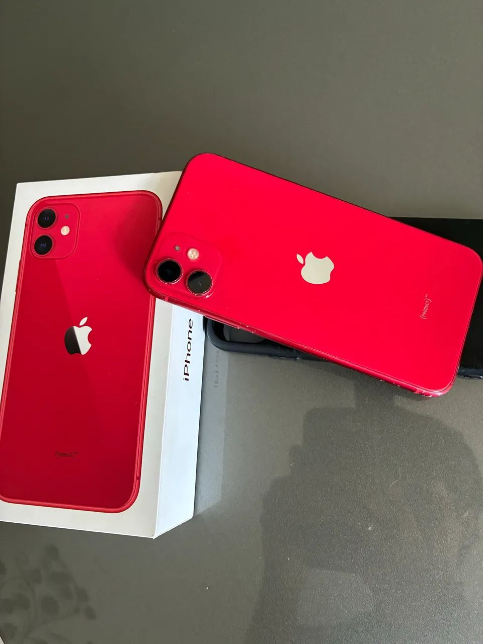 iPhone 11 - 64gb - RED