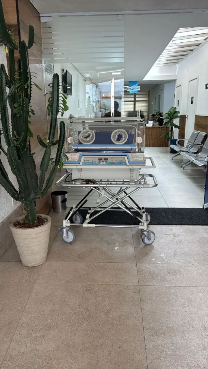 emcubadora de transporte