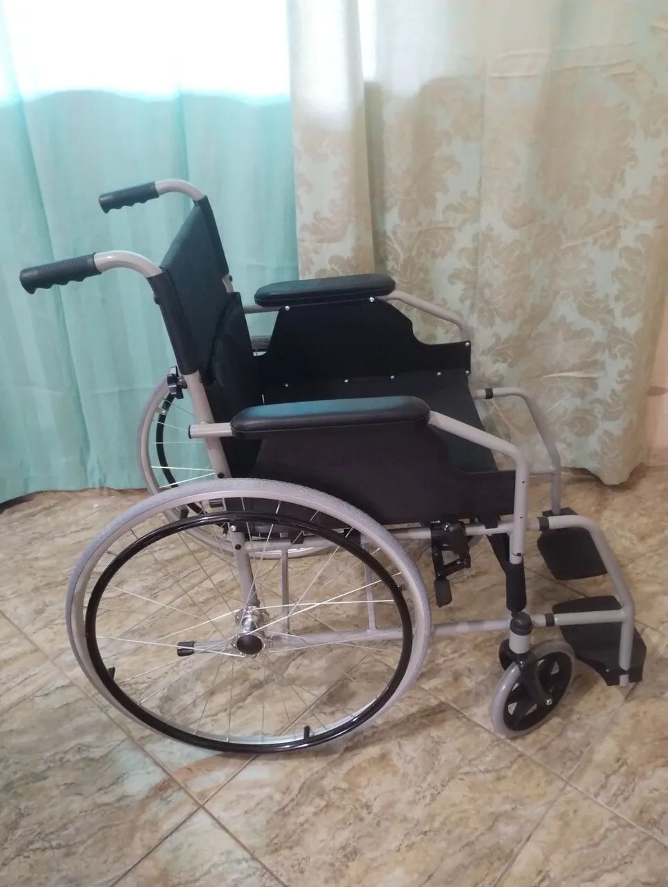 Cadeira de rodas ( Nova - não usada) - Foto 2