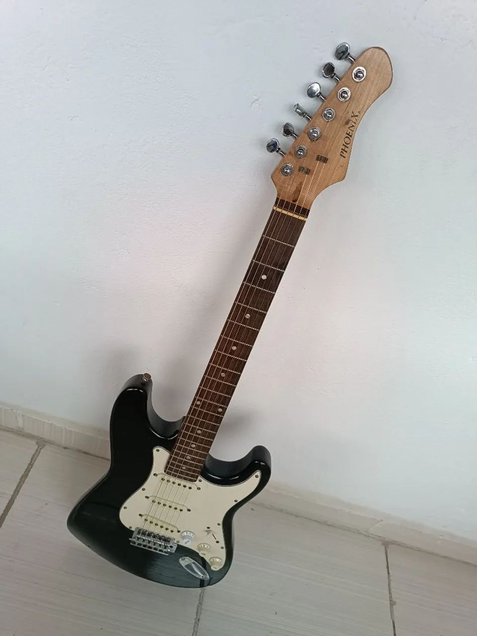 Guitarra strato Phoenix  - Foto 5