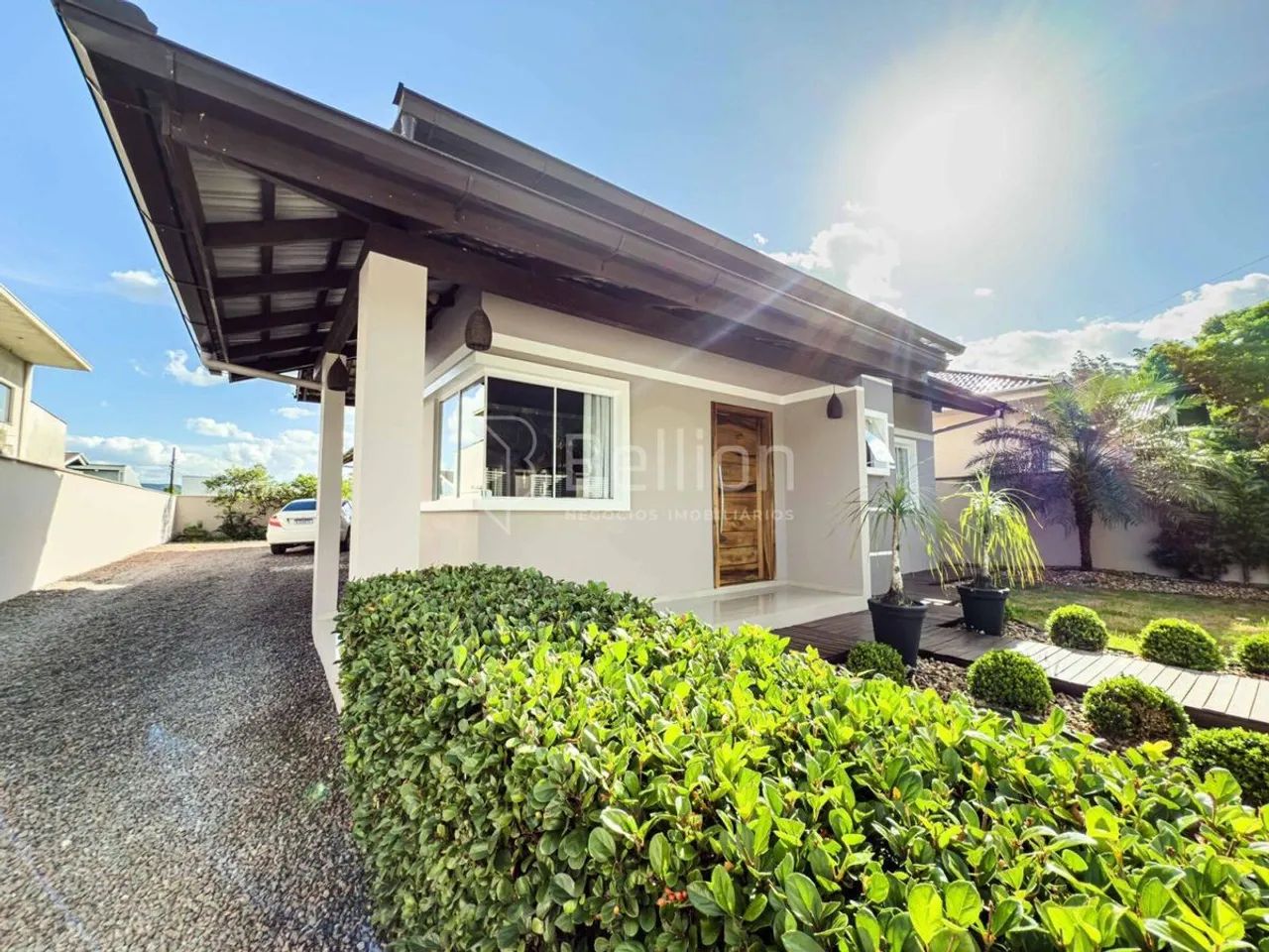 Casa com suíte no centro de Rodeio