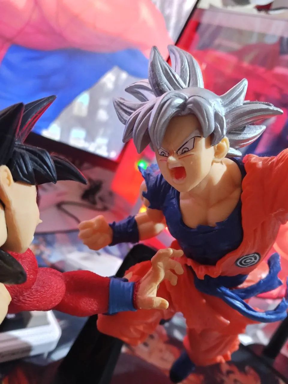 Action figure Goku MUI (CC) - Foto 4