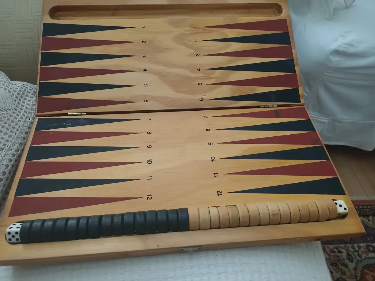 Jogo de gamão em madeira completo