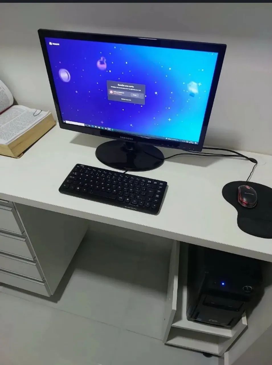 Computador completo intel com 500 gb de armazenamento e 2 gb de ram