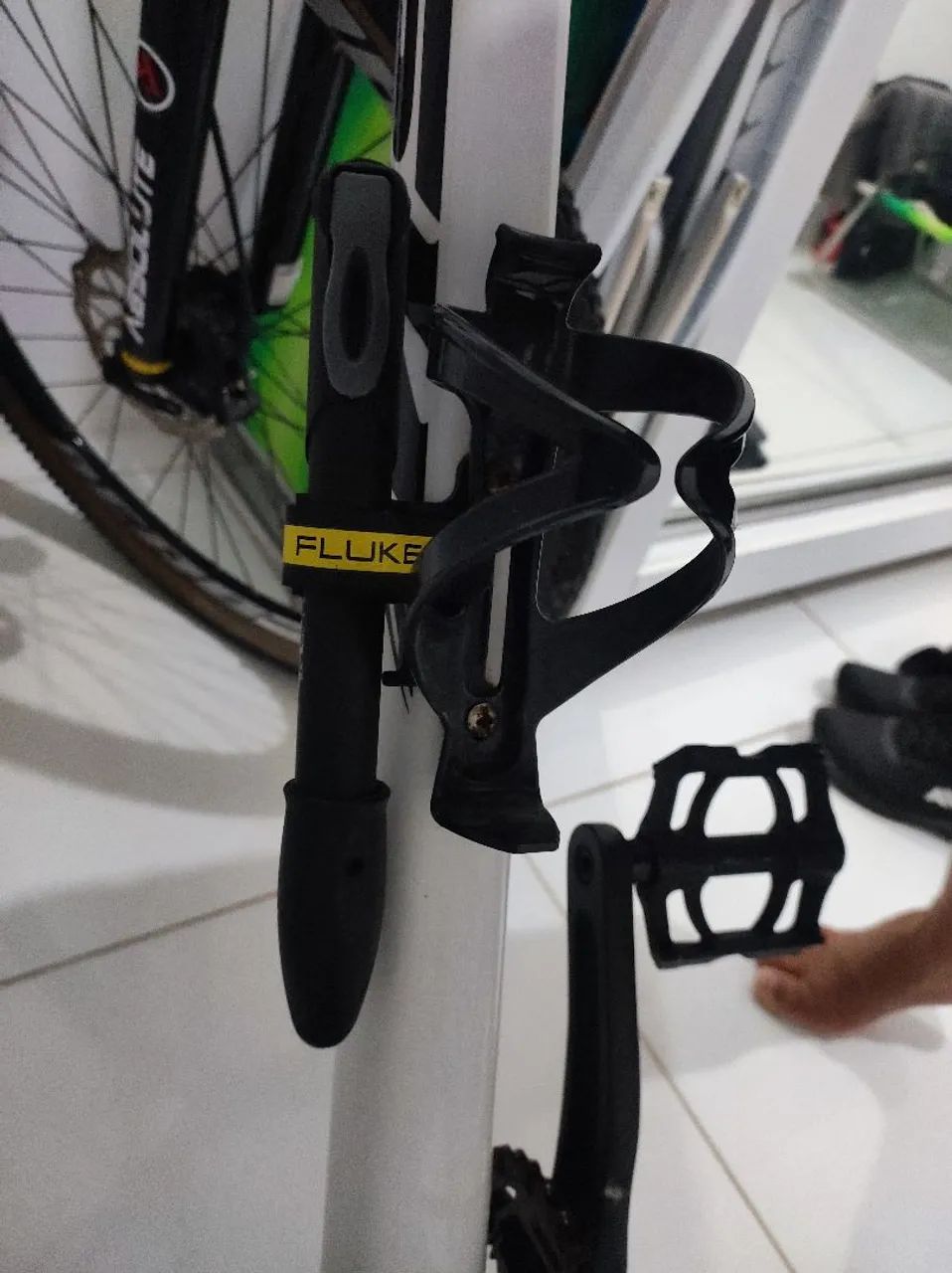 Vendo bike aro 29, quadro 19" - Foto 2