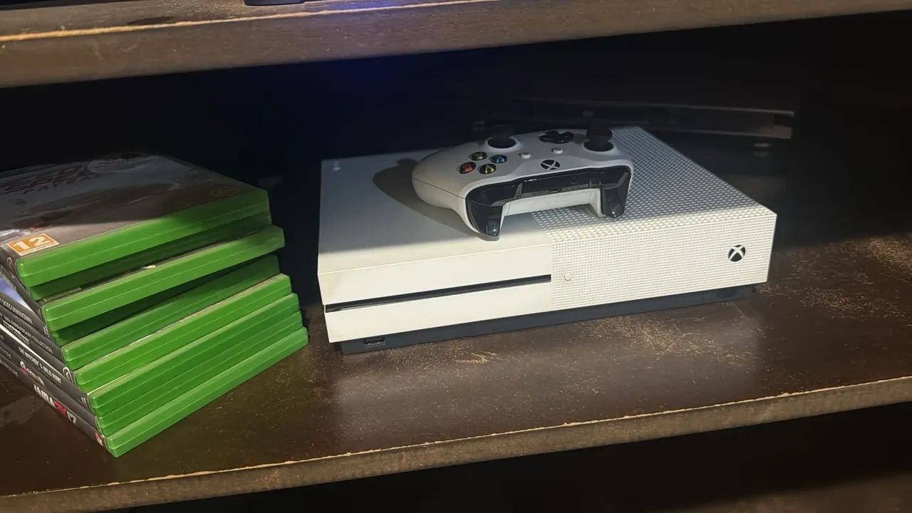 X BOX ONE S 1 TERA  - Foto 2