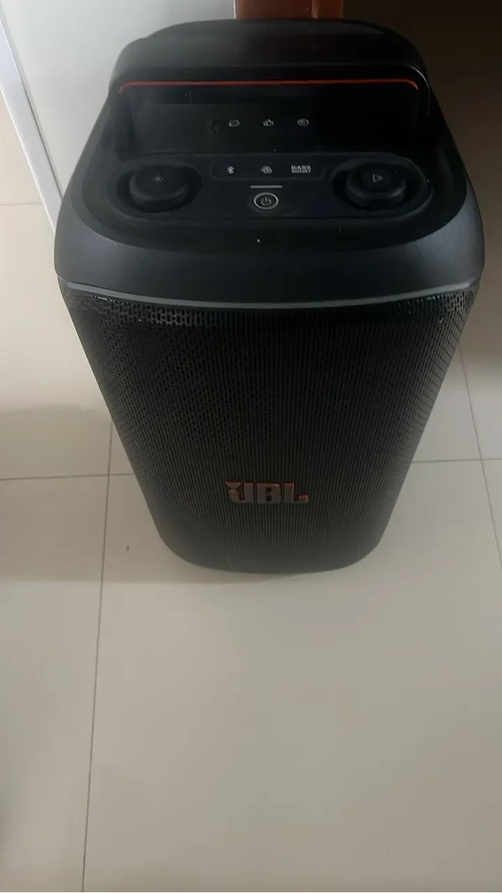 Caixa de som JBL Parybox 120  - Foto 3