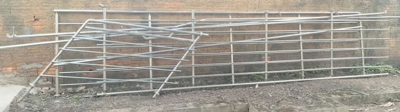 Corrimão e Parapeito (Guarda-Corpo) de Aço Inoxidável Usado
