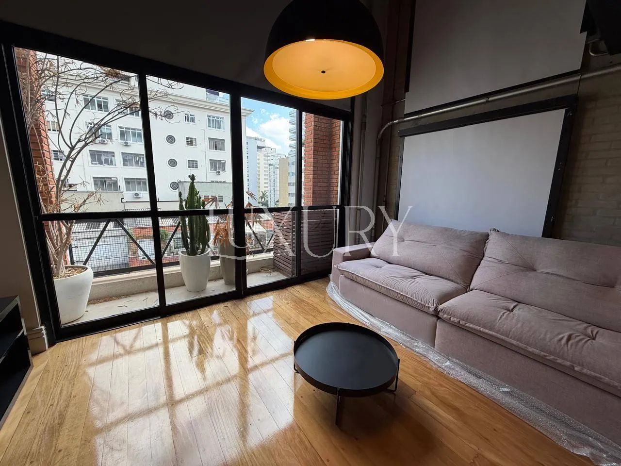 Apartamento Mobiliado à Venda ou para Alugar no Jardim América, 1 suíte , 2 vagas - Foto 2