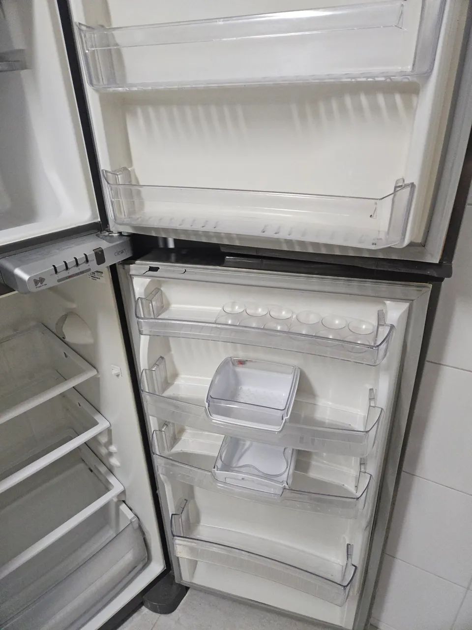 Geladeira Brastempo Clean - frost free 375 litros - Foto 3