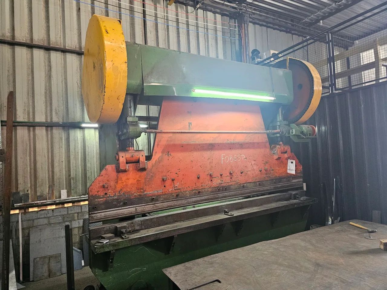 Dobradeira Fobesa 100 Ton x 3050 mm