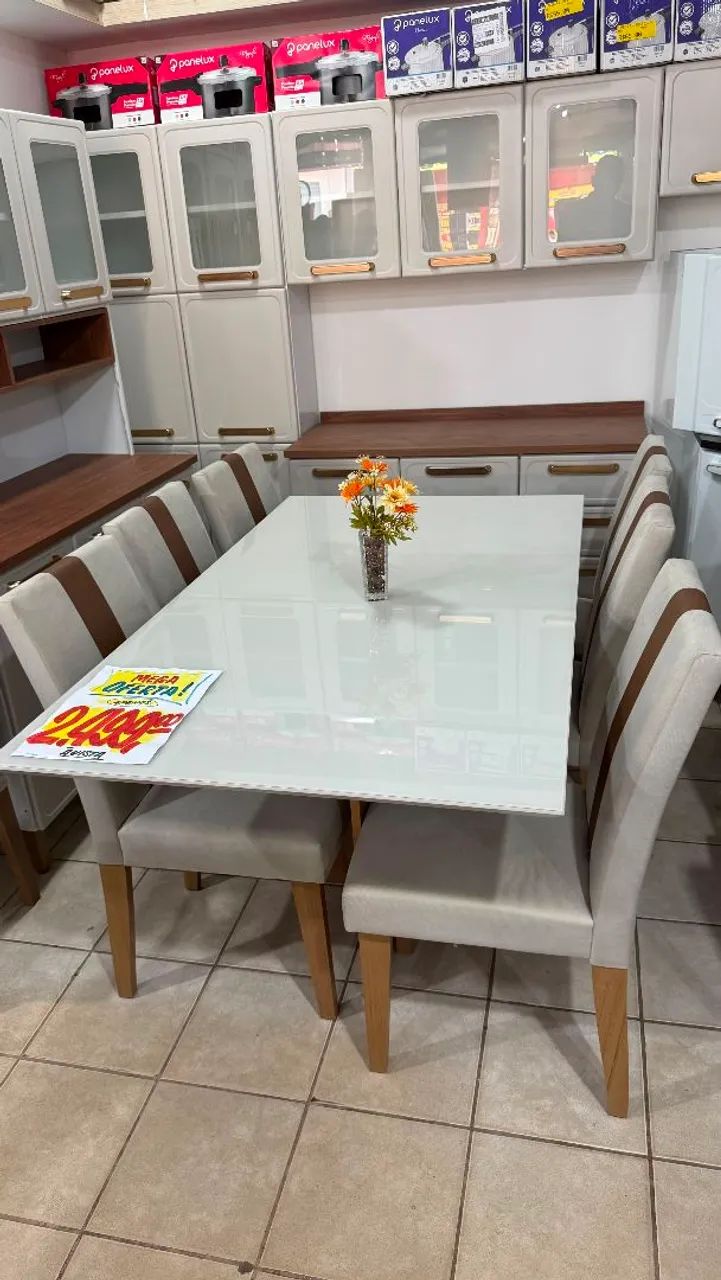Mesa com 6 cadeiras