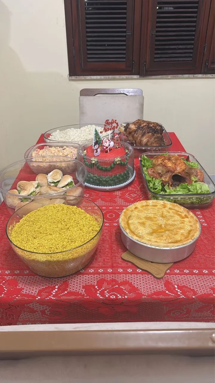 Comida  e a as quentinhas