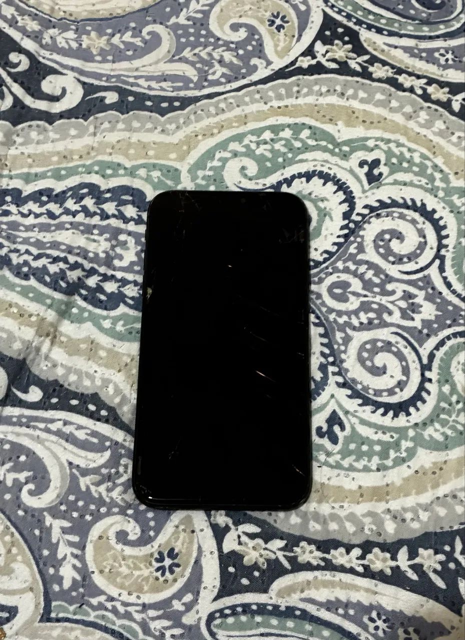 iPhone 11 (precisa trocar a tela e a bateria)  - Foto 2
