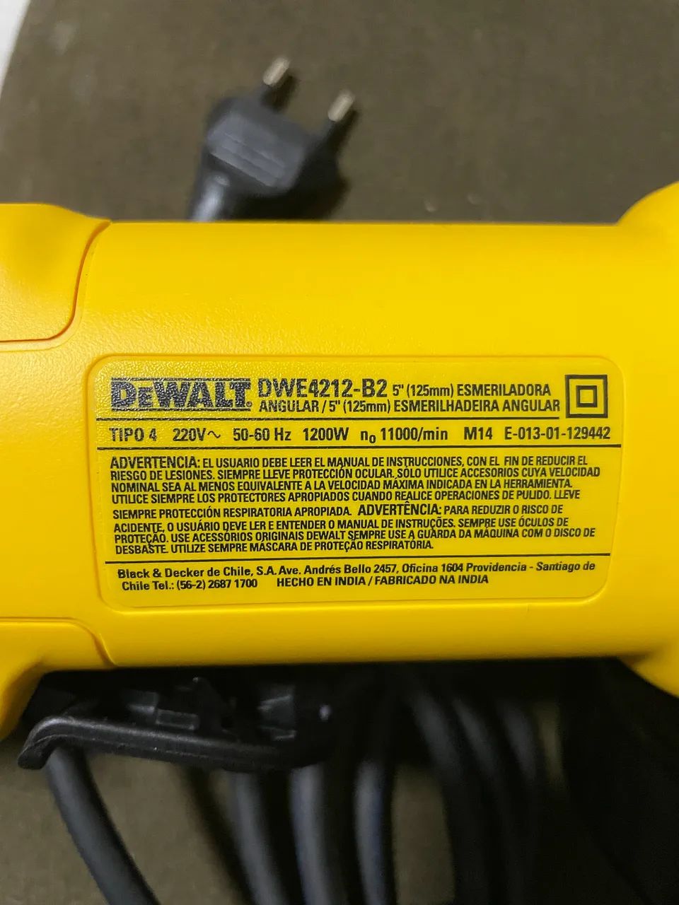 Esmerilhadeira Angular DeWALT 11000 RPM 1200W - Foto 4