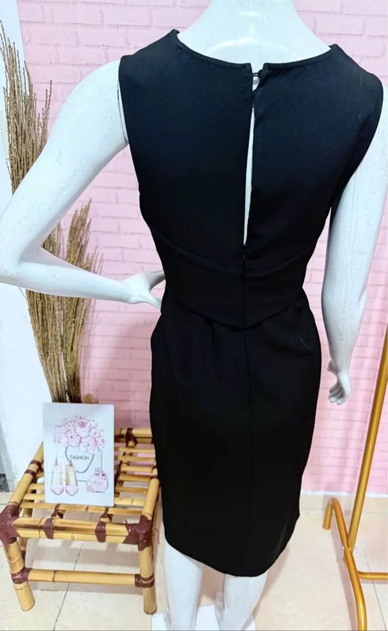 Vestido preto elegante  - Foto 2